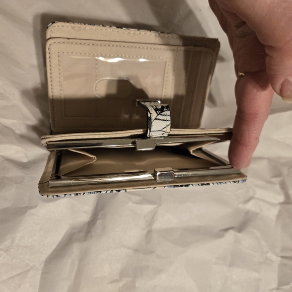 Wallet - Picture 4 of 5